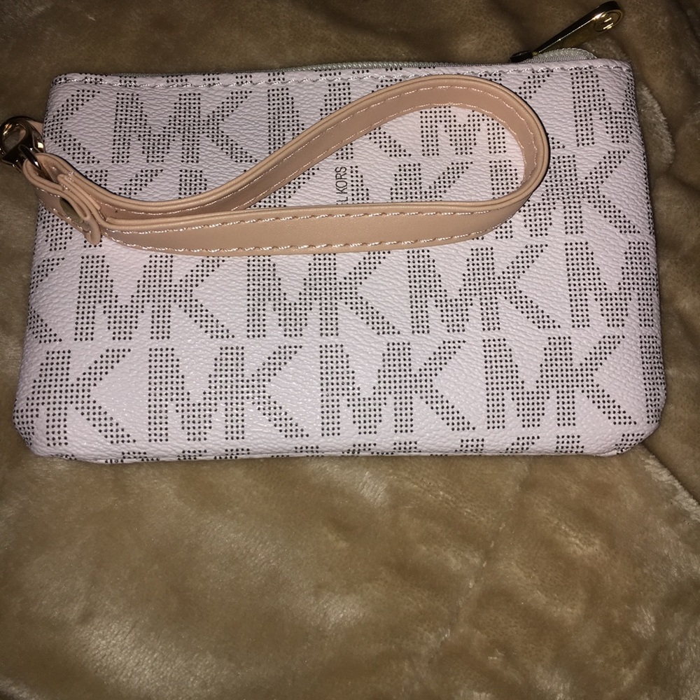 Michael Kors Wallet/Wristlet!